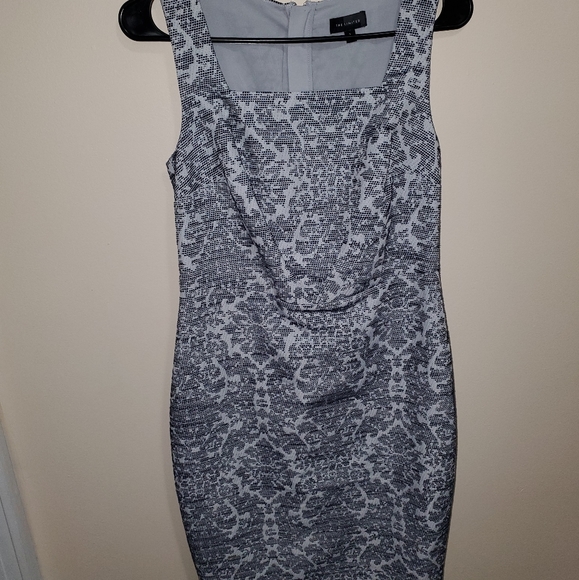 The limited dress size 2 - Picture 1 of 4